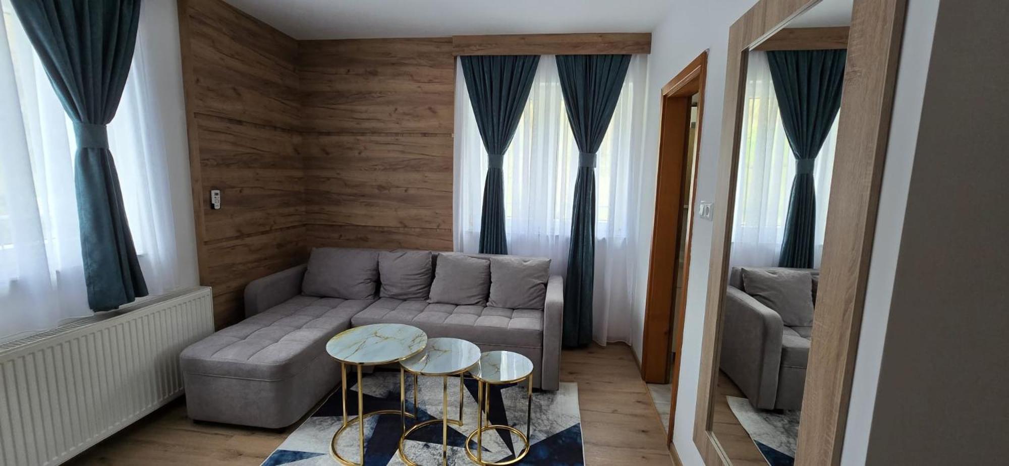 Motel KULA Cazin Buitenkant foto